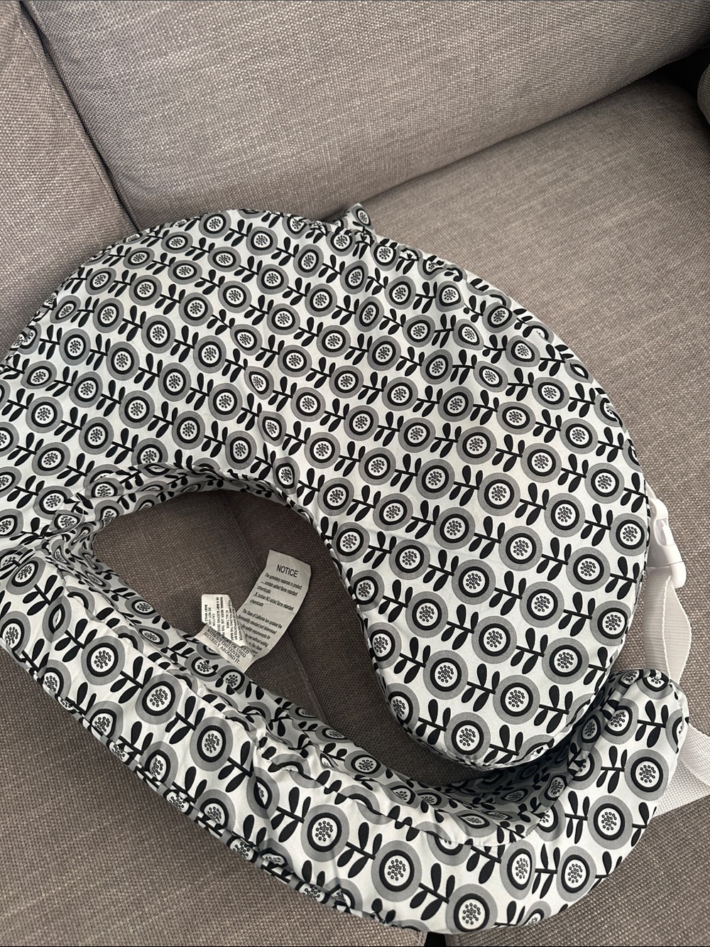 My Brest Friend Nursing Pillow With Side Pocket & Slipcover, Midnight Poppy NWOT - Picture 4 of 4
